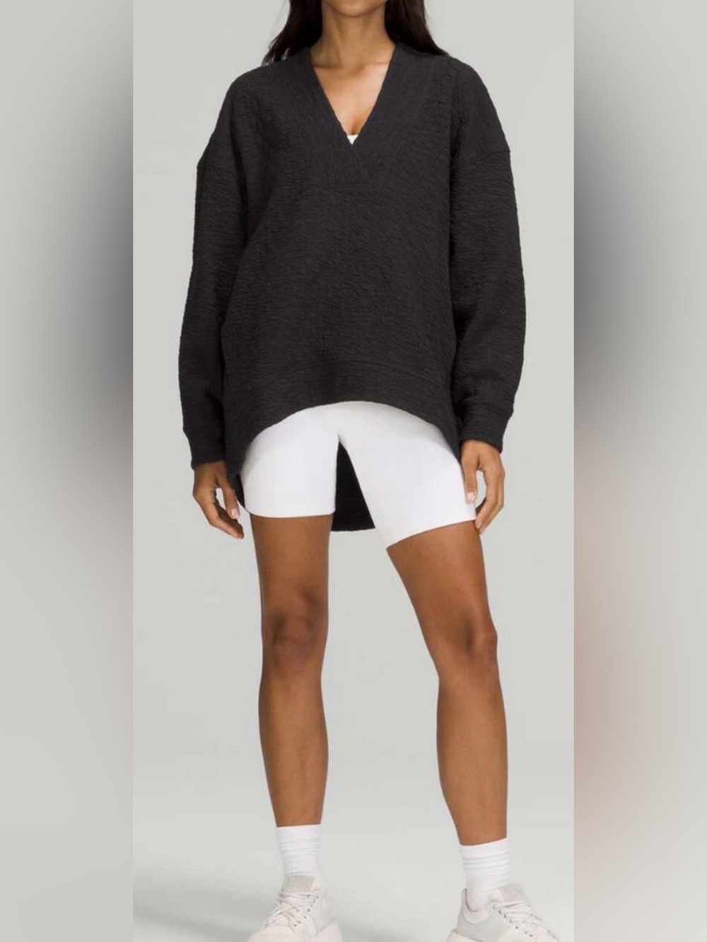 Lululemon Sz 6 Rippled V-Neck Pullover Sweatshirt Women Black Slouchy Hi Low Hem